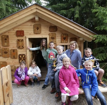 Hexenhaus für Kinder am Märchenweg © Gerhard Pilz