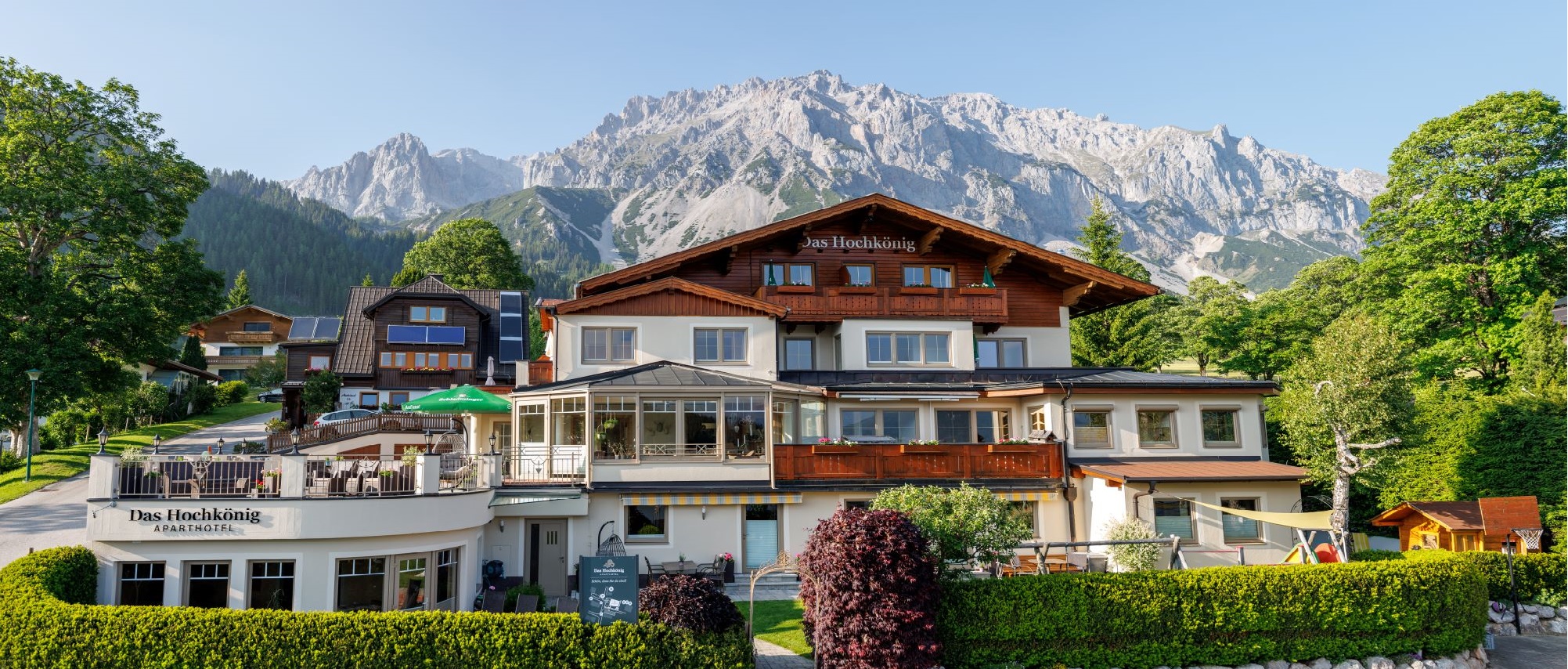 Aparthotel Hochkönig in Ramsau am Dachstein im Sommer